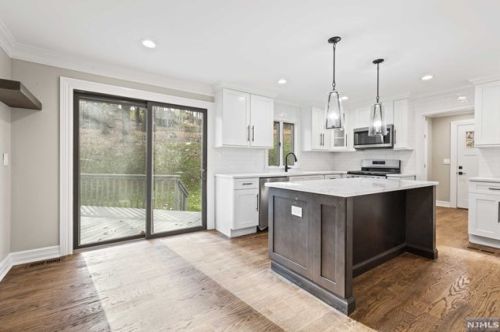 37 Tara Ln, Montville Township NJ  07045-9699 exterior