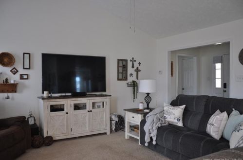 2316 Gray Goose Loop, Fayetteville NC  28306-3552 exterior