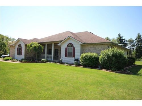 3854 Malaga Cir, Springfield OH  45502-7965 exterior