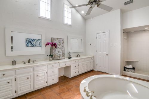 430 Country Side Ln, Richardson TX  75081-5530 exterior