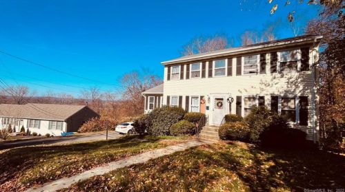 62 Sprucedale Dr, Waterbury, CT 06706-2838