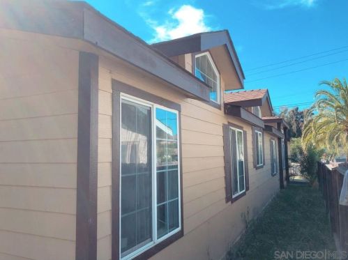 2885 Chollas Rd, San Diego CA 92105-4817 exterior