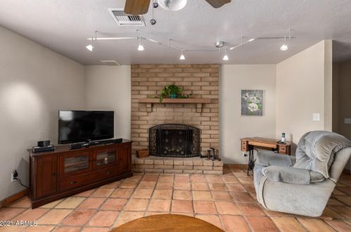 3623 Yorkshire Dr, Glendale AZ  85308-2335 exterior