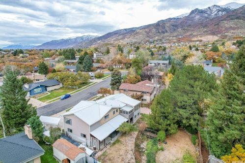 1096 Cambridge Rd, West Kaysville UT  84037-1305 exterior