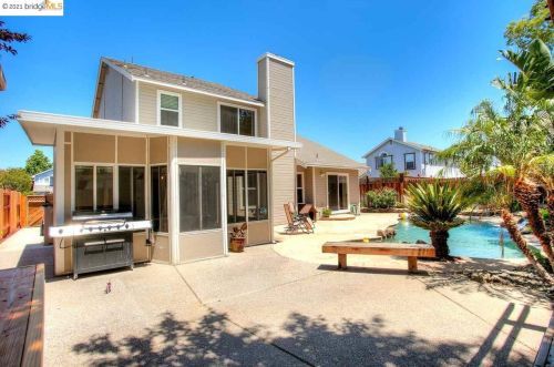 2309 Windsor Ln, Oakley CA  94561-3317 exterior