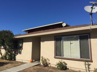 1530 Gabilan Dr, Hollister, CA 95023-5982