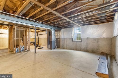 6 Nicole Ct, Swedesboro NJ  08085-3448 exterior