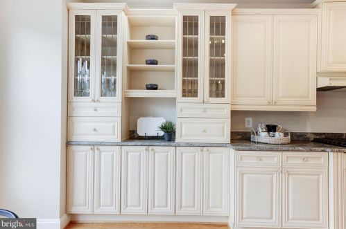 12158 Chancery Sta Cir, Herndon VA 20190-5803 exterior