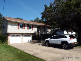 545 Cedarbrook Cres, Utica, NY 13502-2240