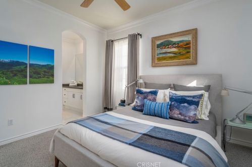 26173 Lone Rock Ct, Santa Clarita CA  91381-0647 exterior