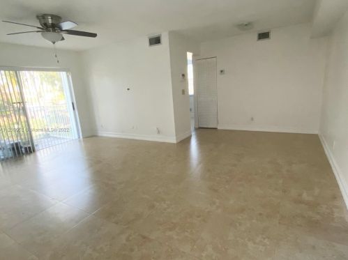 11216 12th St, Hollywood, FL 33025-4358