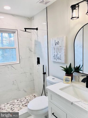 3209 Bayfield Dr, Woodbridge VA  22193-1301 exterior