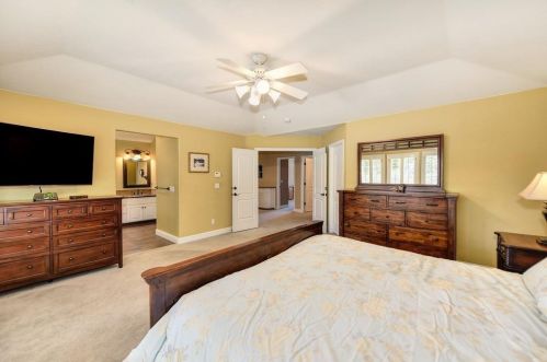 255 American River Canyon Dr, Folsom CA  95630-7142 exterior