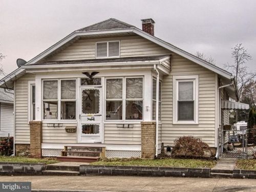422 A St, Carlisle PA  17013-1820 exterior