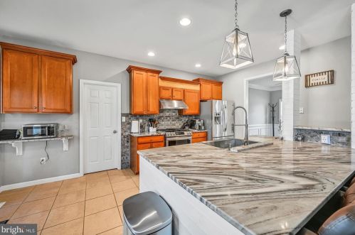 60 Silver Birch Dr, Lancaster PA  17602-7014 exterior