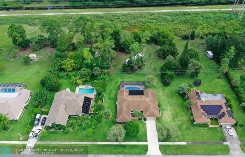 12151 Old Country Rd, West Palm Beach FL  33414-4816 exterior