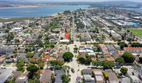 4083 Kendall St, San Diego CA 92109-6505 exterior