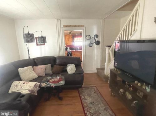 1120 Front St, Catasauqua, PA 18032-2729