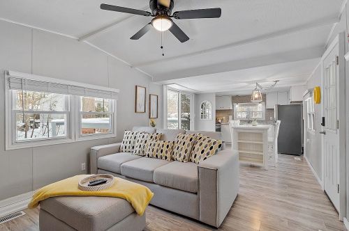 20 Lee Ann St, Nashua NH  03062-3572 exterior