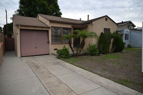 9718 Hunt Ave, South Gate, CA 90280-5128