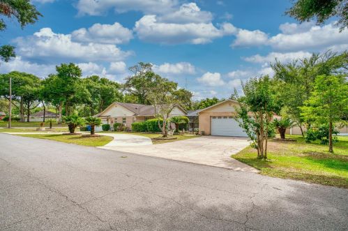 137 Gardenia Dr, Orange City FL  32763-7514 exterior