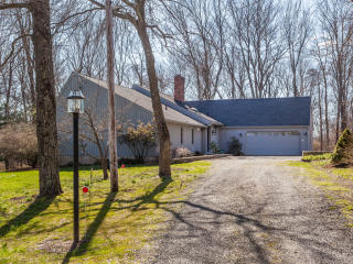 536 Upper Grassy Hill Rd, Woodbury, CT 06798-3107