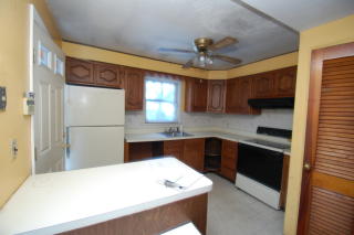 571 Woodin St, New Haven, CT 06514-4213