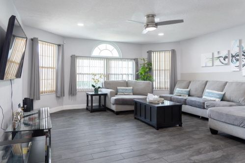 2717 Poinciana Blvd, Kissimmee, FL 34746-5259