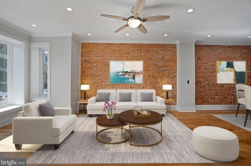 664 G St, Washington, DC 20003-2724