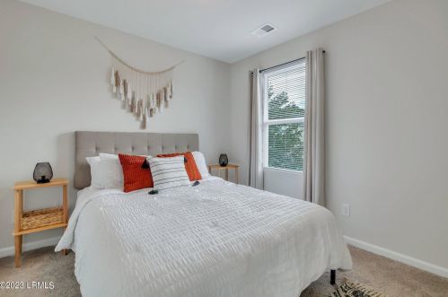 23 Island Breeze Ln, Beaufort SC  29907-1679 exterior