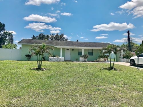 1402 Alwynne Dr, Lehigh Acres, FL 33936-5902