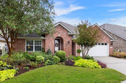 15226 Scenic Forest Dr, Conroe, TX 77384-3802