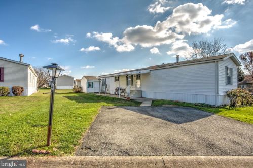 556 Holly Dr, Smithville, PA 17560-9615