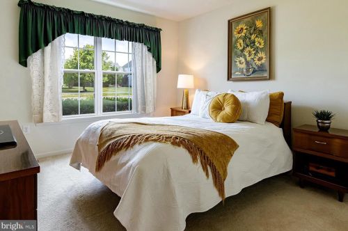 531 Riggs Ave, Berlin Boro NJ  08009-2712 exterior