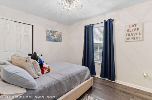 240 Sunnybrook Rd, Jackson Twp NJ  08527-4615 exterior