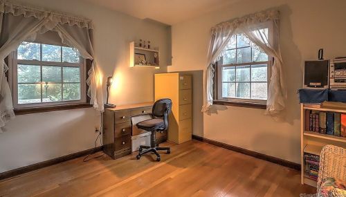 22 Harvest Ln, Milford CT  06461-1705 exterior