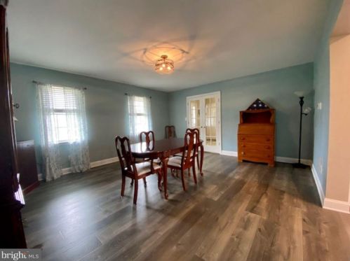 55 Kings Ct, Swedesboro NJ  08085-5033 exterior