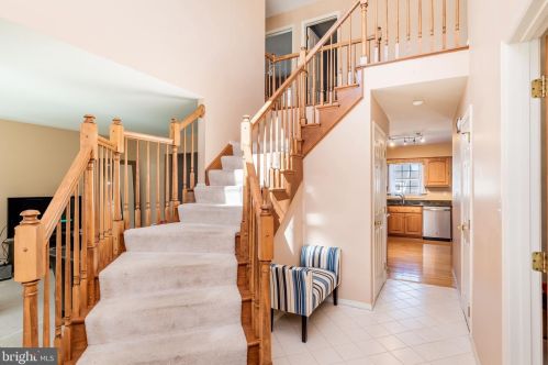42 Sycamore Dr, Navy Sup Dpt, PA 17050-7925