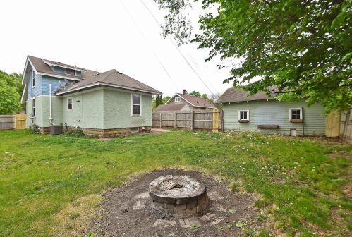 812 4th Ave, Faribault, MN 55021-4232