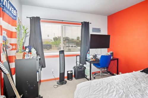 982 Verde Ave, Rialto CA  92376-4145 exterior