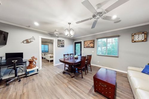 16931 Hart St, Van Nuys CA 91406-4507 exterior