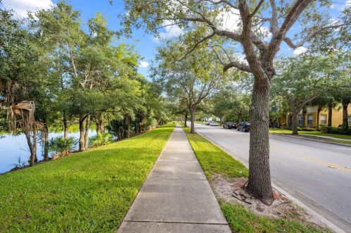 2106 Grand Dr, Fort Pierce FL  34952-8027 exterior