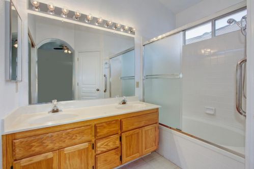 8635 Windsor Point Way, Elk Grove CA  95624-3431 exterior