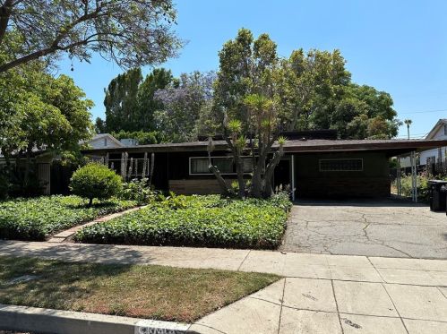 13542 Valleyheart Dr, Van Nuys, CA 91423-3124