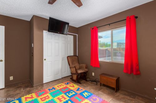 8828 Peck Dr, Glendale AZ  85301-4918 exterior