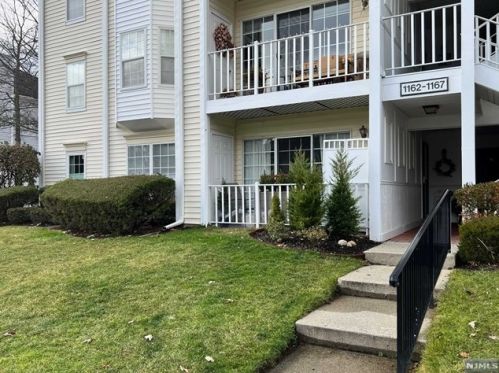 1162 Sycamore Ln, Mahwah NJ  07430-2363 exterior