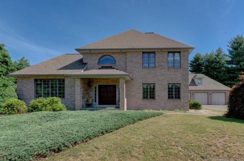95 Clover Ln, Manchester, CT 06040-6777