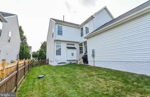 34 Stocks St, Lovettsville VA  20180-8640 exterior