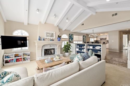 1145 Stanford Ave, Redondo Beach, CA 90278-4039