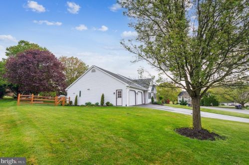 621 Glen Run Dr, Steelville PA  19310-9450 exterior